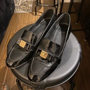 Micheal Kors Oxford Shoe (size 10)